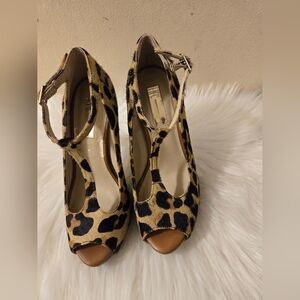 INC International Concepts Leopard Real Calf Hair  Platform Pumps Heels Size 6M